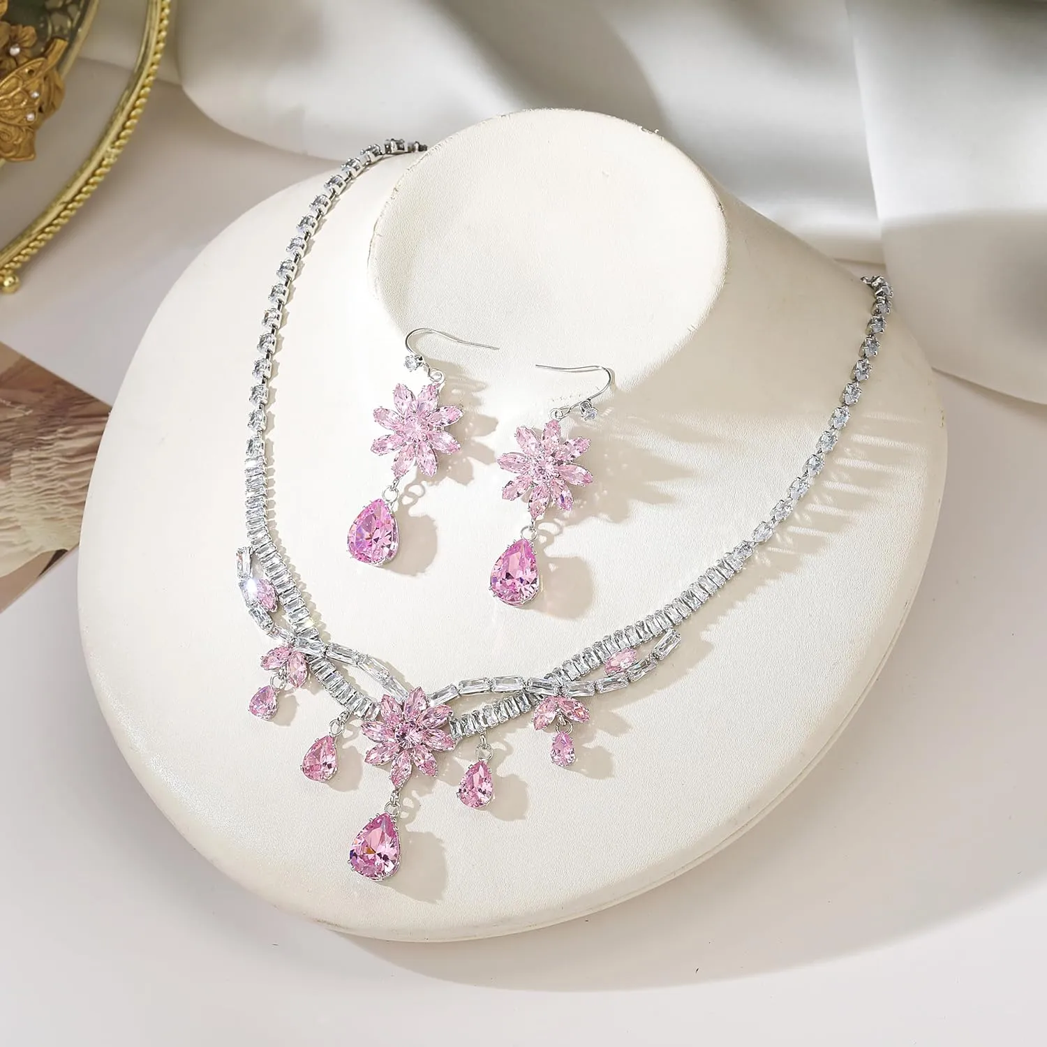 AMYJANE Women's Wedding Jewelry Crystal Flower Necklace Dangle Earrings Set for Brides Bridesmaid CZ Rhinestone Teardrop Jewelry Set for Prom Costume Jewelry Accessories