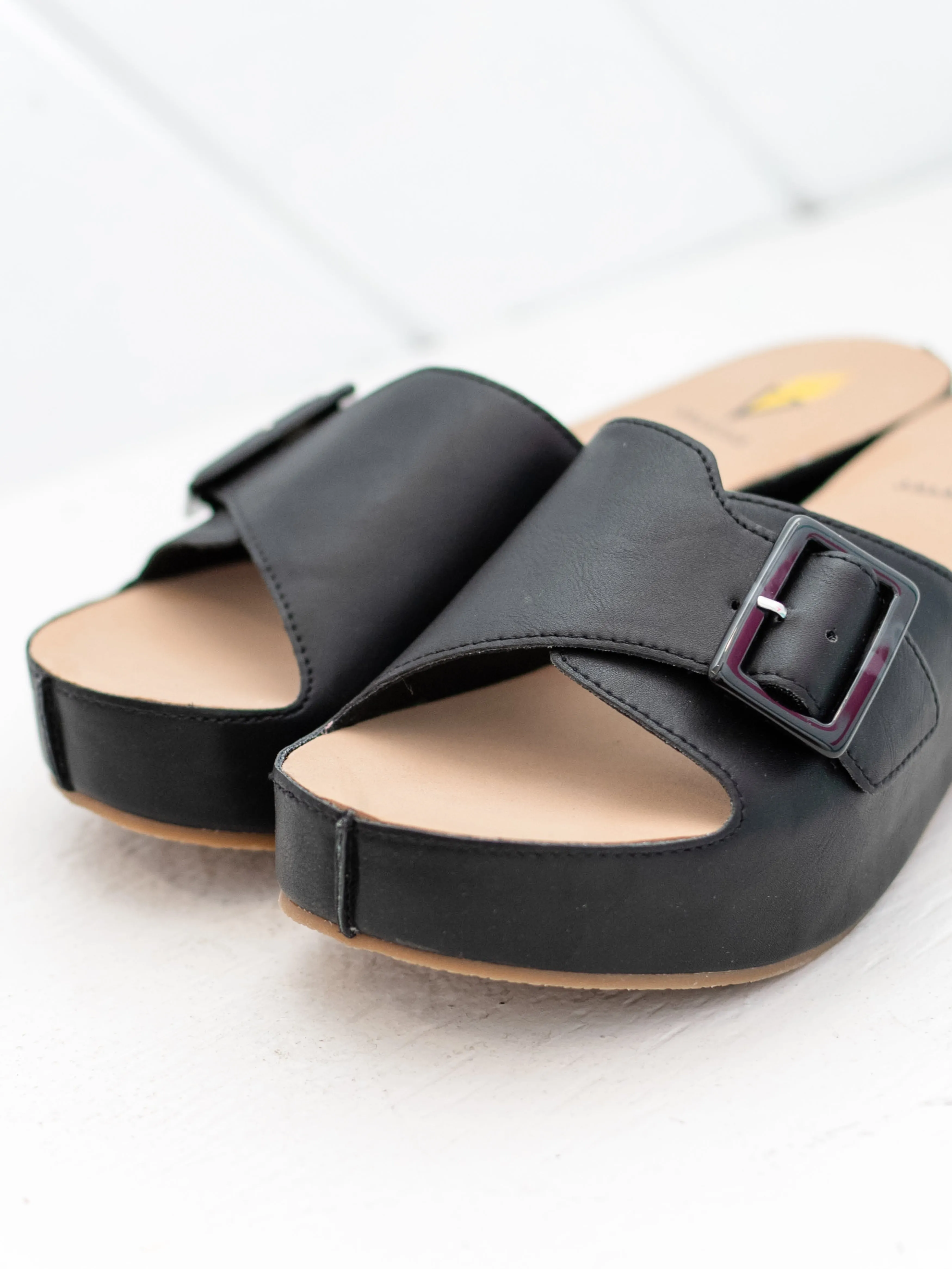 Bertha Black by Volatile