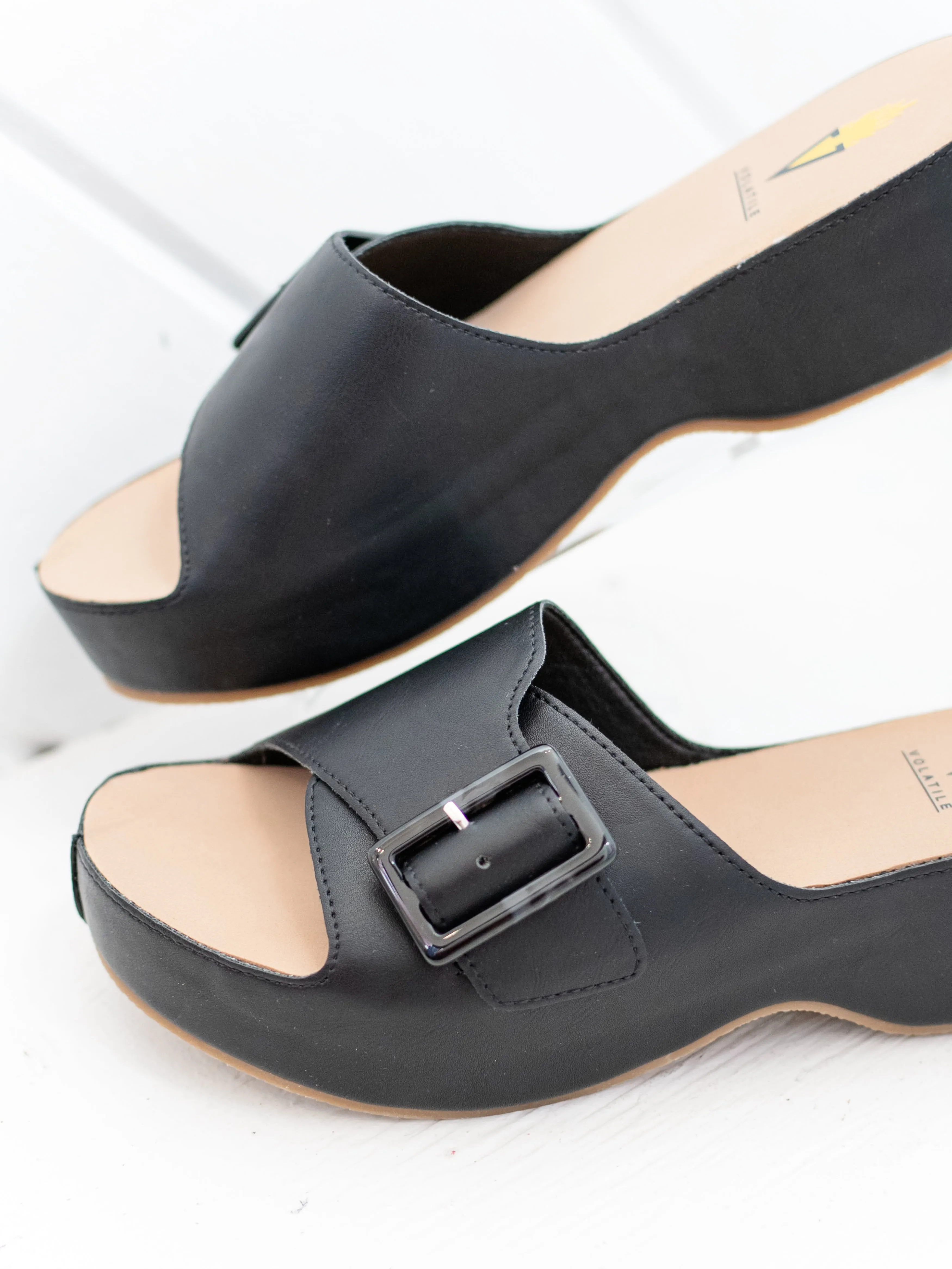 Bertha Black by Volatile