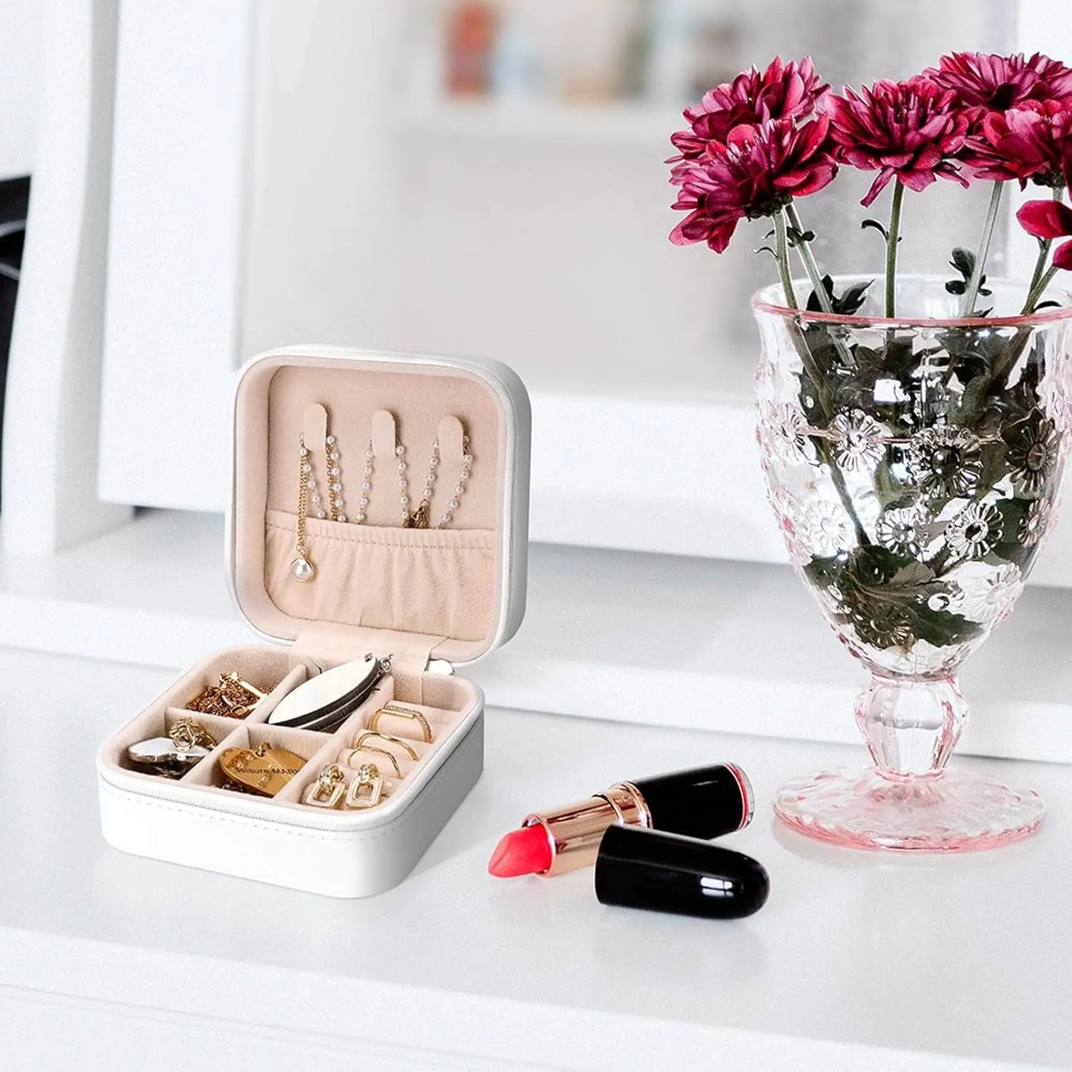 Birth Month Flower Jewelry Case Personalized Travel Jewelry Box with Name Customized Bridesmaid Jewelry Organizer for Earrings, Rings, Necklaces, Bracelet Birthday Gifts for Girlfriend