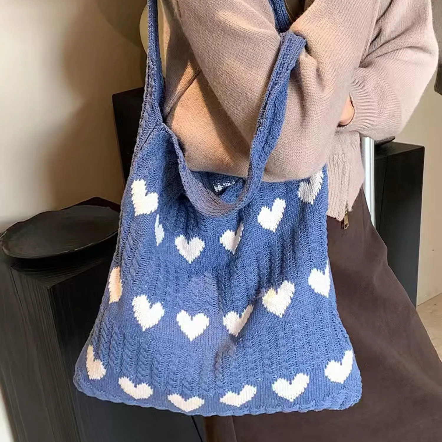 Crochet Tote Bags for Women - Cute Heart Shaped Knit Shoulder Bag Cutecore Accessories Y2K Aesthetic Handbag Beach Hobo Bag