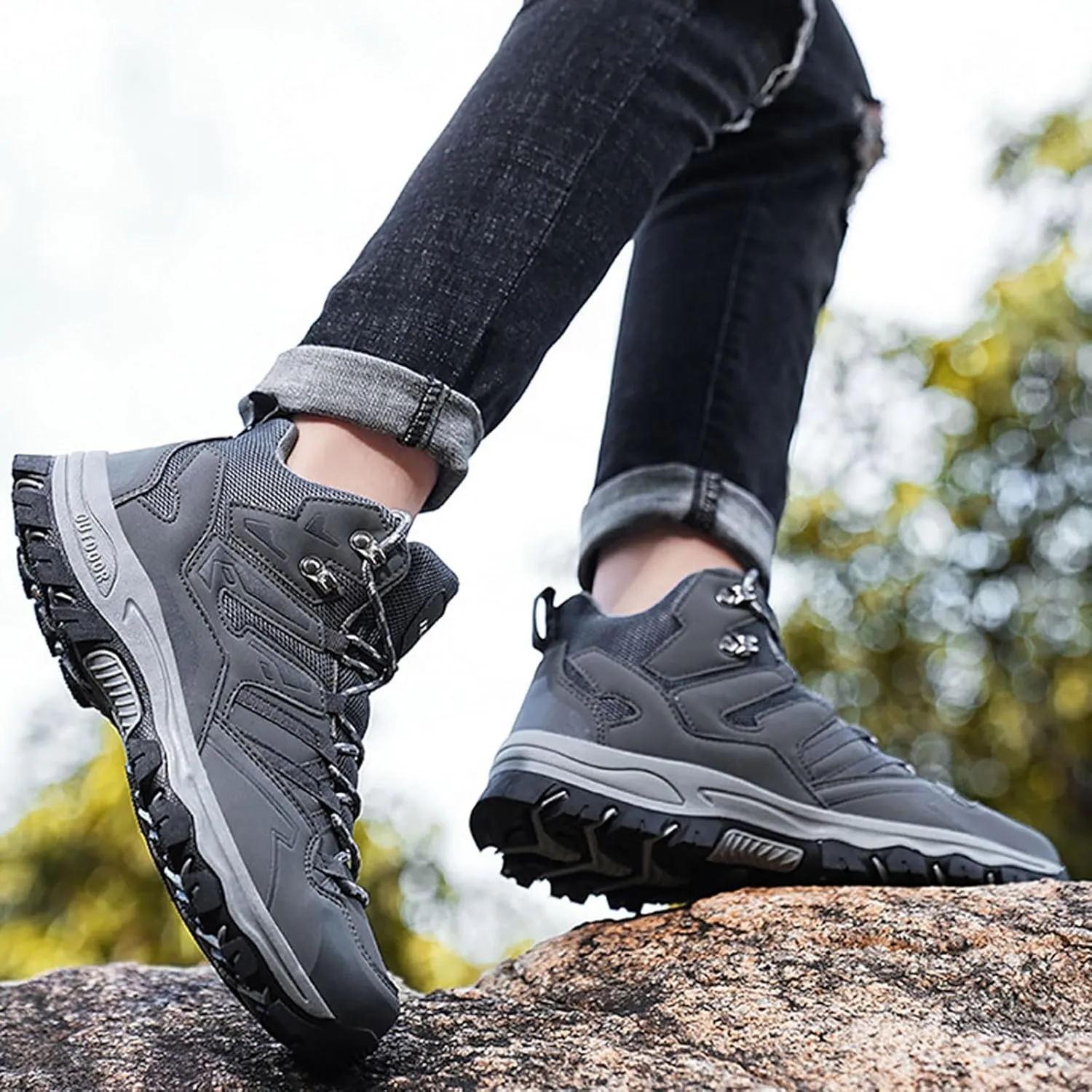 Men Autumn and Winter Hiking Shoes High Top Climbing Hiking Outdoor Shoes Casual Casual Slip on Shoes for Men No Socks