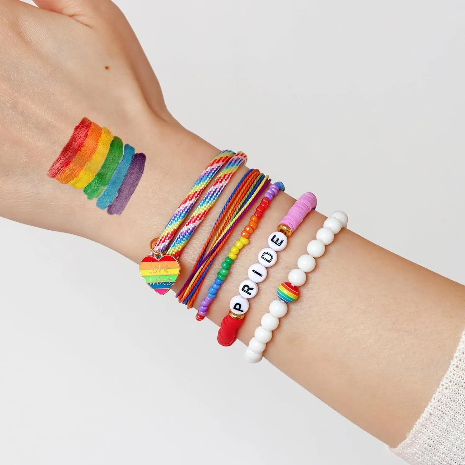 Raicegs 5PCS Bracelets Bohemian Stackable Beaded Bracelet Set for Women Surfer Heishi Friendship Bracelets Clay Beaded Rope Natural Stone Crystal Bracelets Boho Stacking Bracelets for Girl