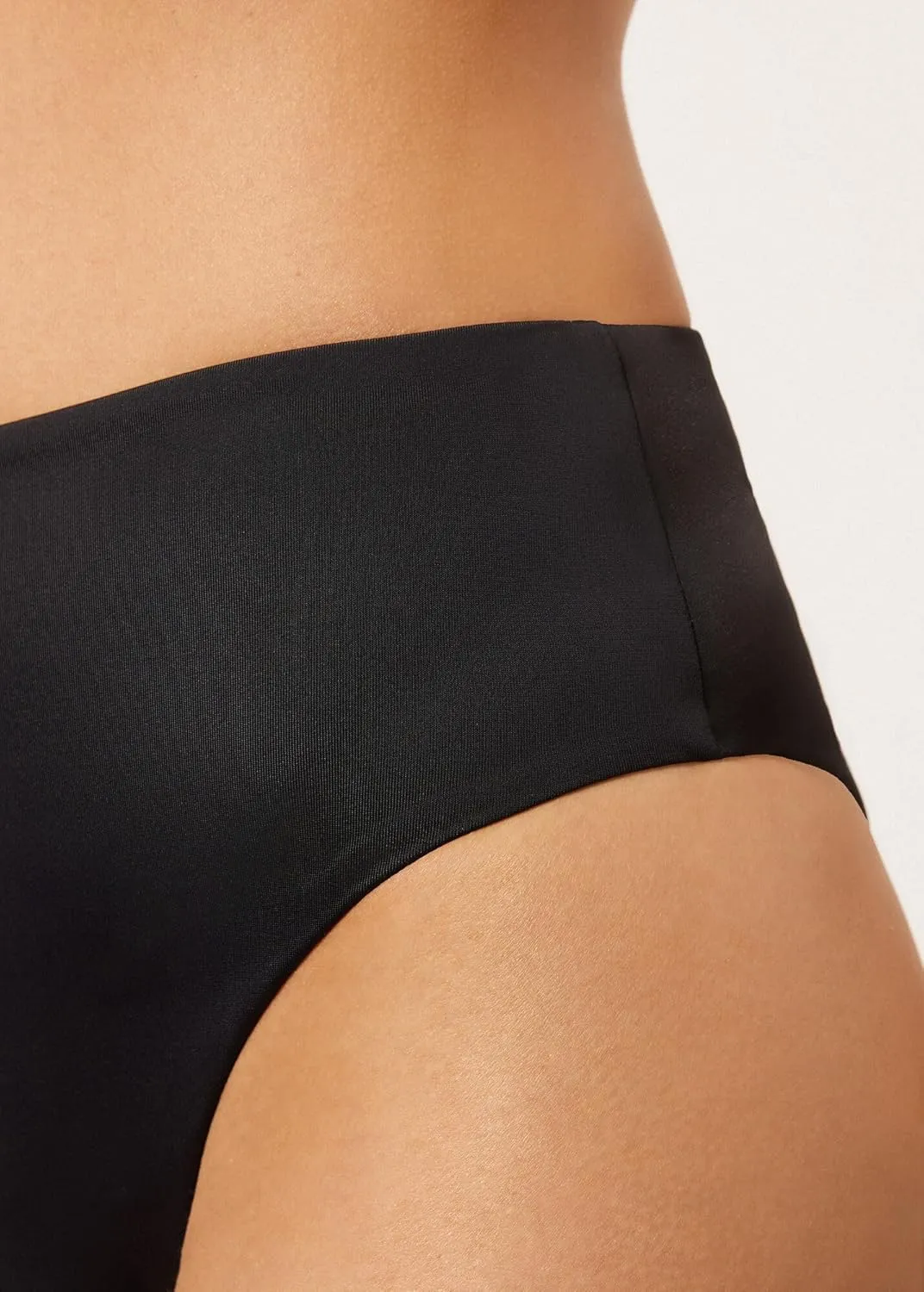Woman's High-Waisted Brazilian Swimsuit Bottoms Scultura