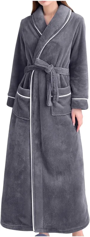 Women's Flannel Short Hooded Robes Soft Warm Plush Pajama Spa Bathrobe Fleece Cozy Lounge Sleepwear Robe with Pockets